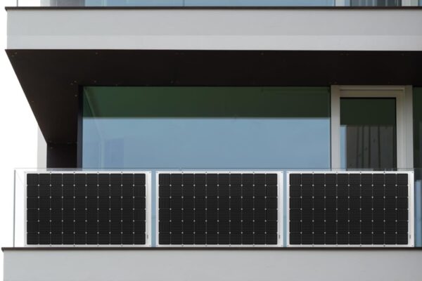 Pannello fotovoltaico da balcone: recensione dopo 6 mesi di utilizzo reale
